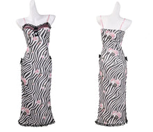 Load image into Gallery viewer, EVIL TOOTH Rose and Zebra Queen side-slit decorated with bows, comfortable, slim-fitting, elegant yet sexy gal-style vintage
